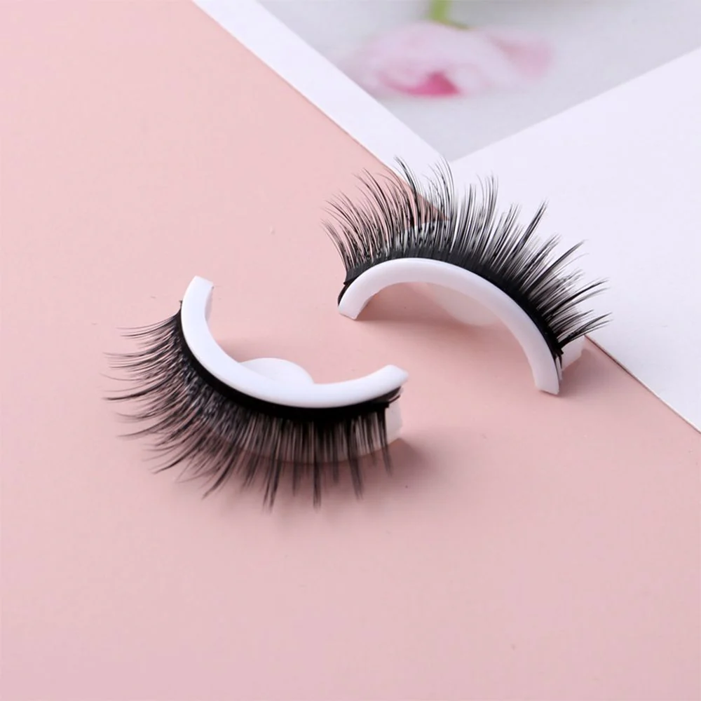 SohoBloo's Reusable Adhesive Eyelashes - Image 5